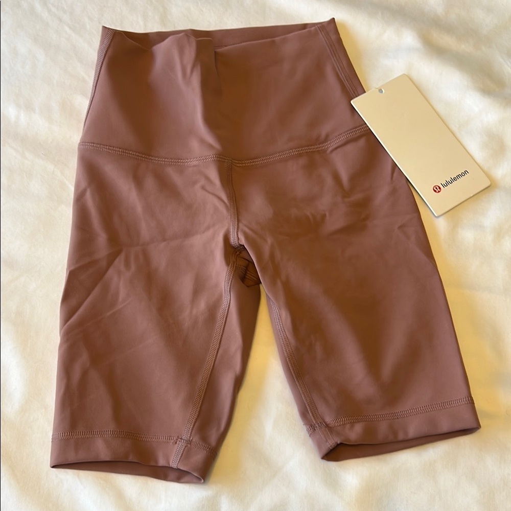 lululemon athletica Women's Wunder Train HR Shirt 8 inch Size 2